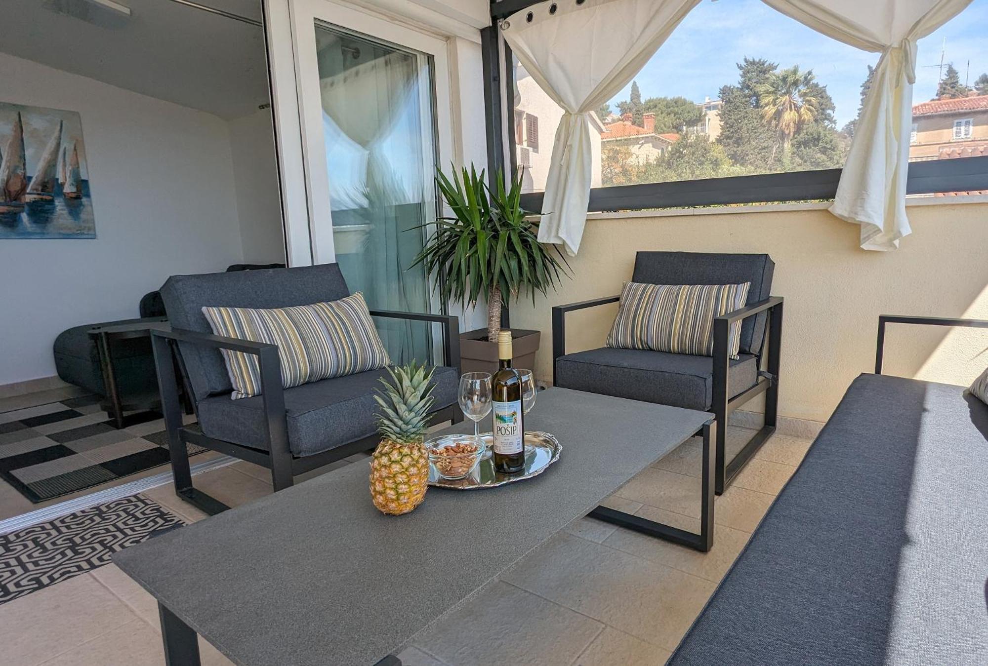 Prime Location Penthouse With A Large Terrace Apartment