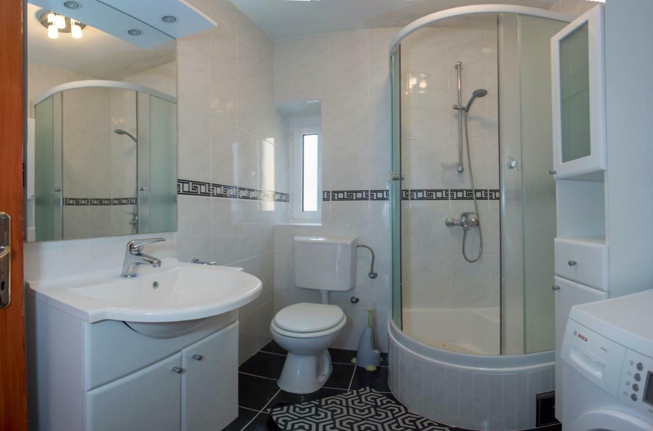 Prime Location Penthouse With A Large Terrace Apartment *